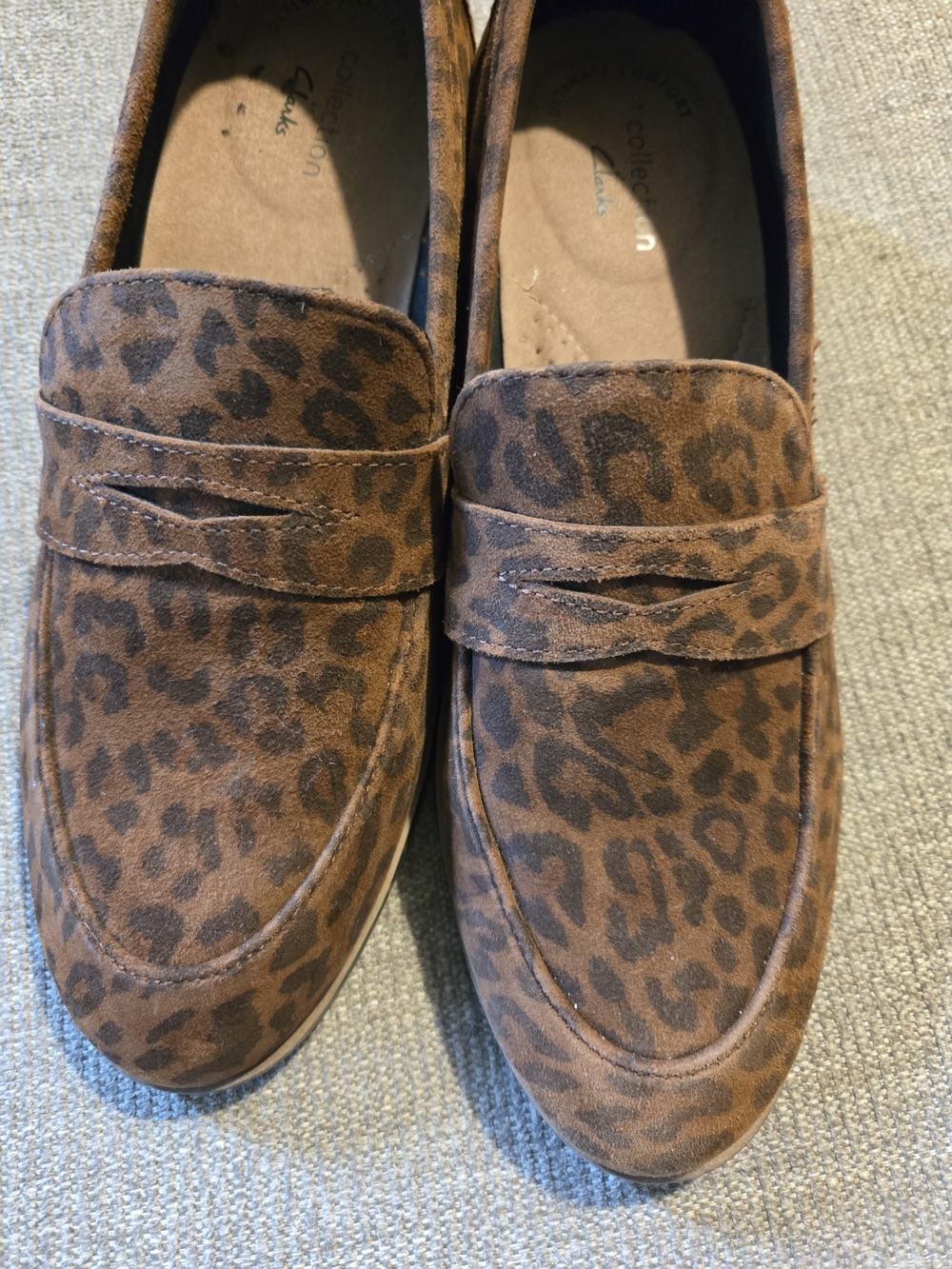 Clarks Leopard Print Suede Penny Loafers in Brown Sz 8